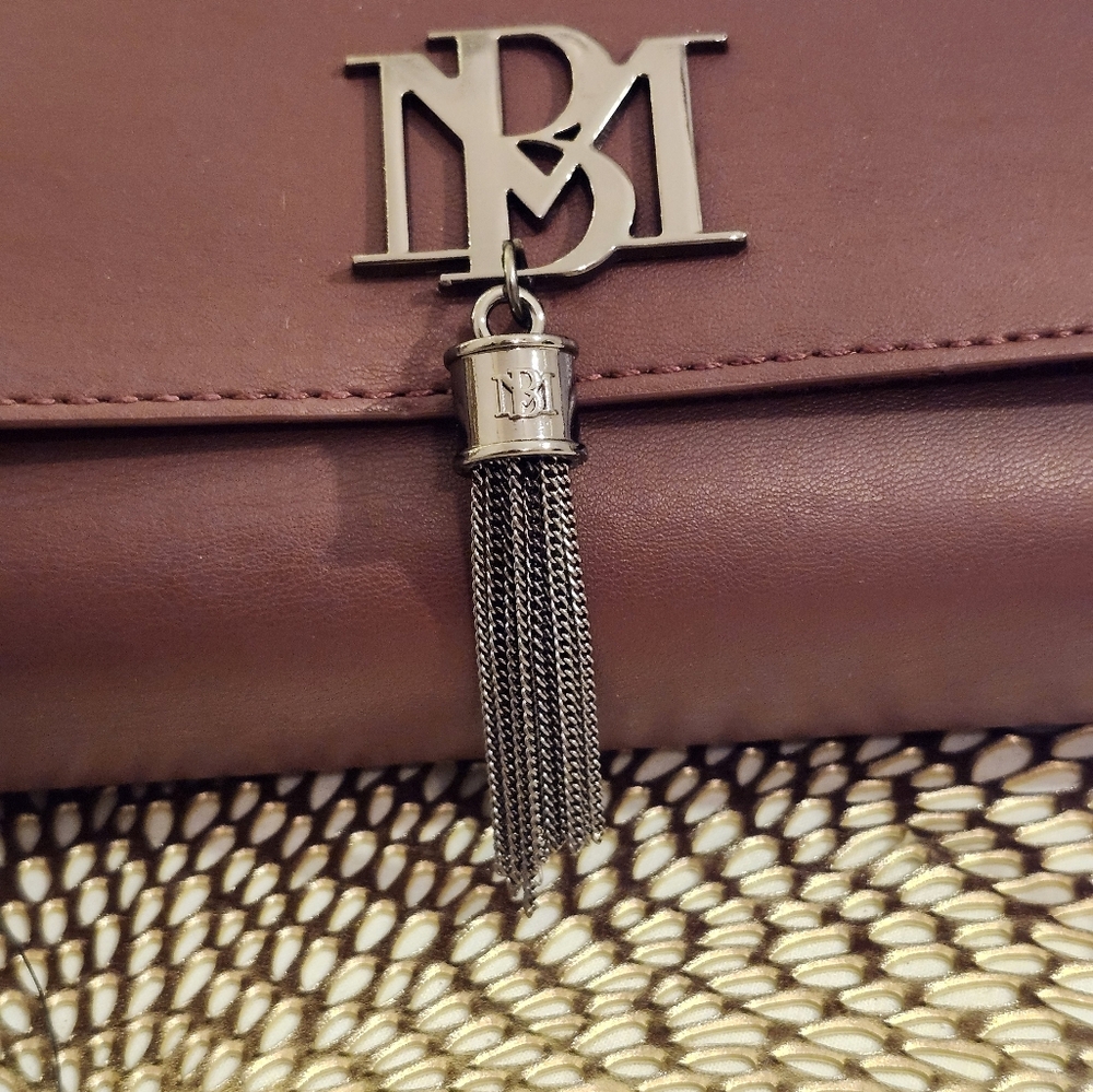 Badgley Mischka Metal Fringe Crossbody NWT - Picture 6 of 9